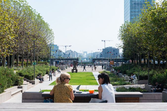 The Park, the Green Heart of La Défense (c) Paris La Défense - Constance Decorde