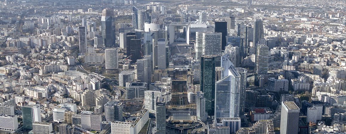 Aerial view of Paris La Défense 2022 (c) 3.0 Serial Picture