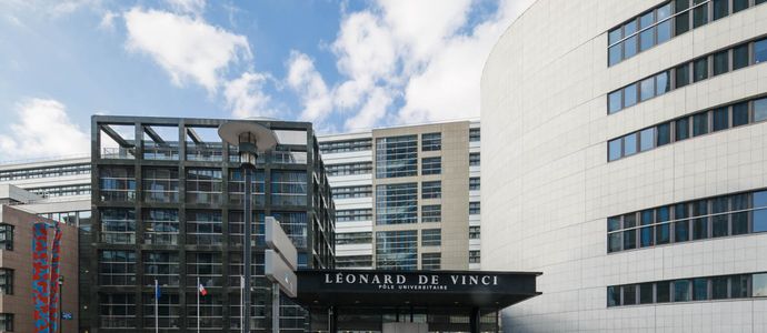 Pole Universitaire Léonard de Vinci 2016 (c) Paris La Défense 11h45