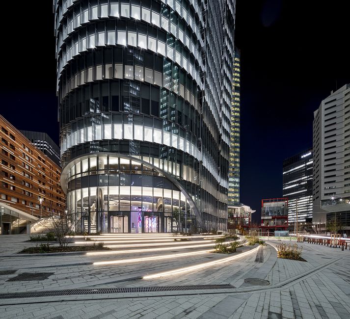 Zaha Hadid Square at the foot of the Alto Tower, Les Saisons district