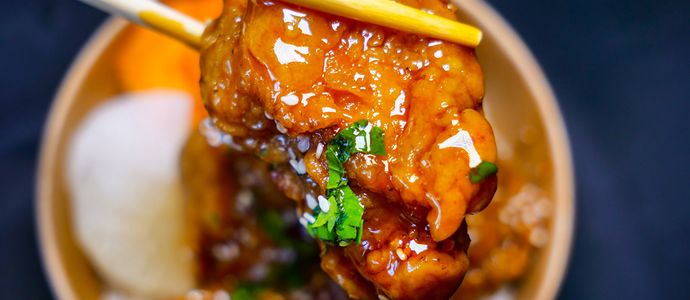 Krispy Korean Chicken - Zoom poulet frit coréen en bowl