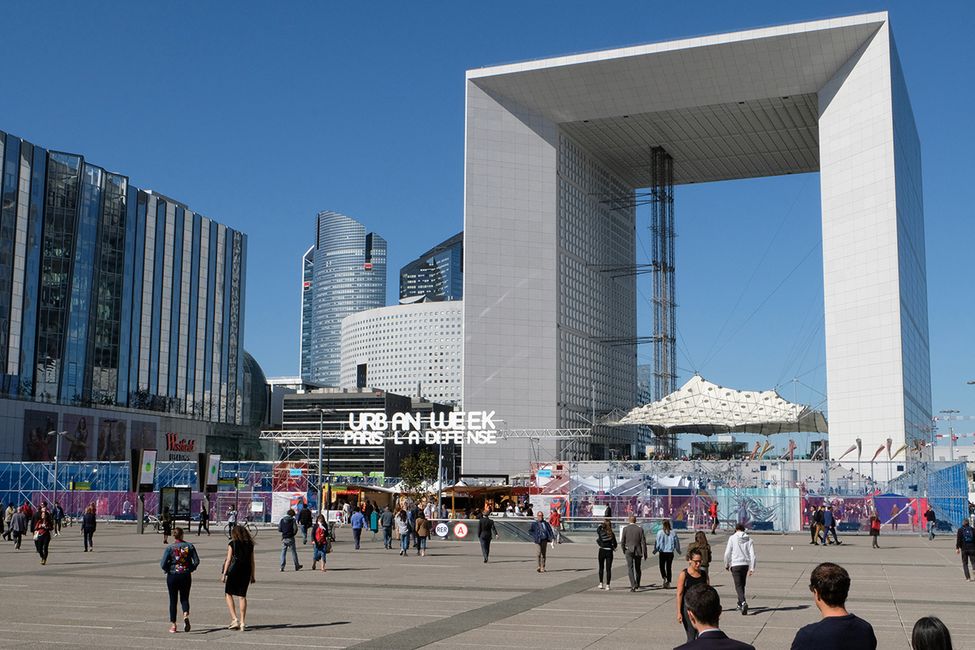 The Parvis de La Défense: an exceptional XXL space