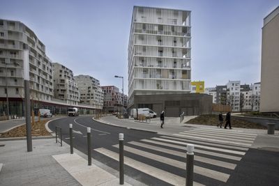 The new Boulevard des Provinces Françaises - 2021 © Paris La Défense leblueduck-Florence Delaby