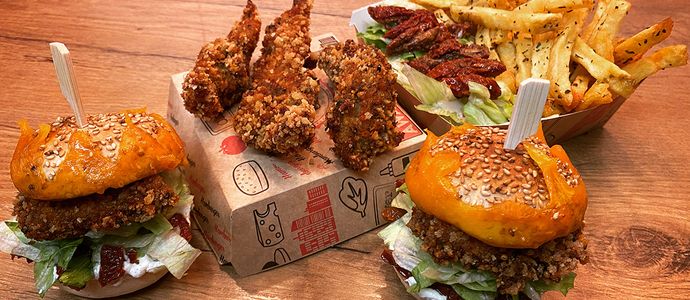 Du poulet frit, pané, mariné, en tenders ou en burger de Chicken Run, un Food Truck de Paris La Défense